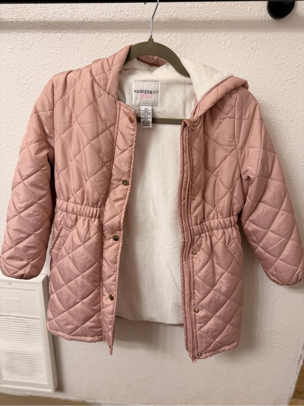 Girls Quilted Hooded Jacket in Light Pink